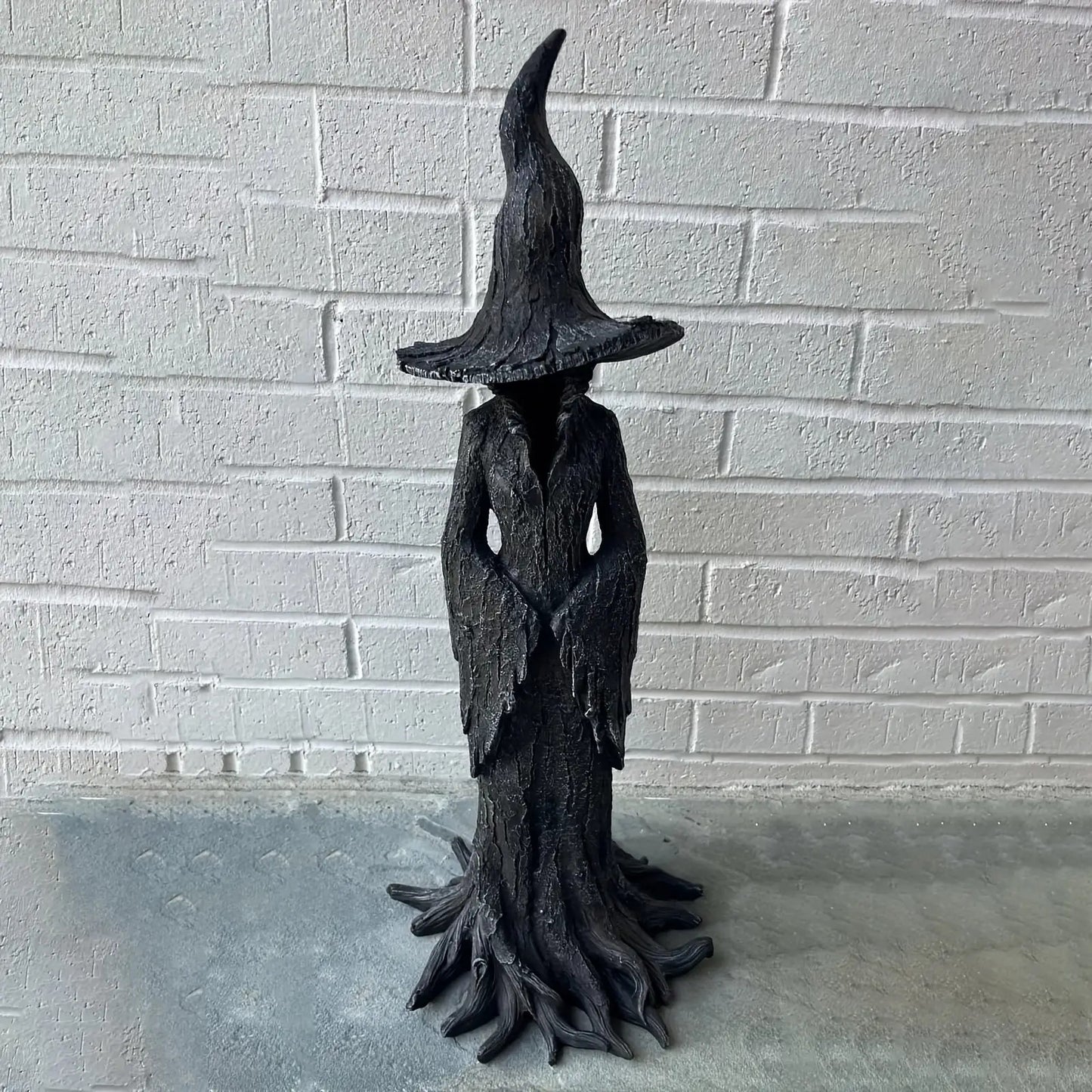 Large Gothic Witch Statue - Hand-Painted Resin with Black Hat & Cauldron, Indoor/Outdoor Spooky Home Party Decoration, Year-Round Collectible Gift
