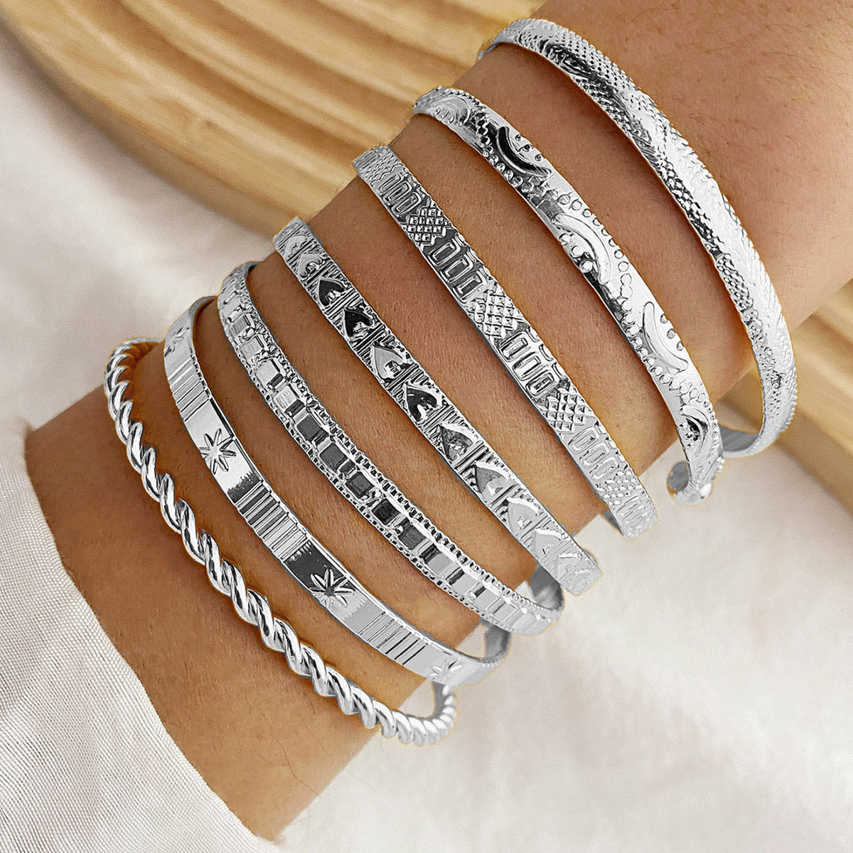 7 PCS Set Golden-Toned Bangle Set - Boho & Punk Style Alloy Open Cuff Bracelets with Arrow,, and Star Patterns for Everyday & Party Wear, Bangle Bracelet Women Jewelry Accessory Sets