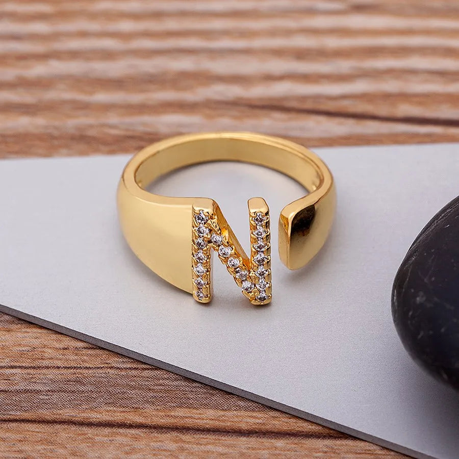 New Fashion A-Z Letter Gold Color Metal Adjustable Opening Ring Initials Name For Women Finger Rings Party Crystal Jewelry Ladies Girls Luxury Jewelry Supplies