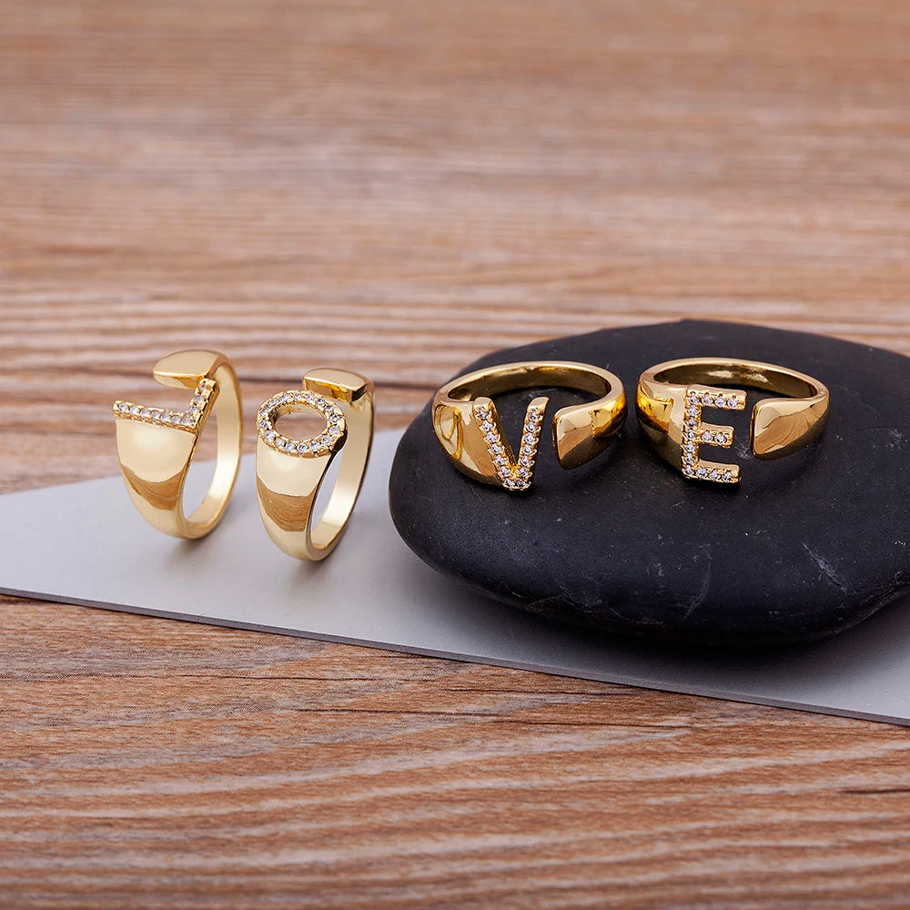New Fashion A-Z Letter Gold Color Metal Adjustable Opening Ring Initials Name For Women Finger Rings Party Crystal Jewelry Ladies Girls Luxury Jewelry Supplies