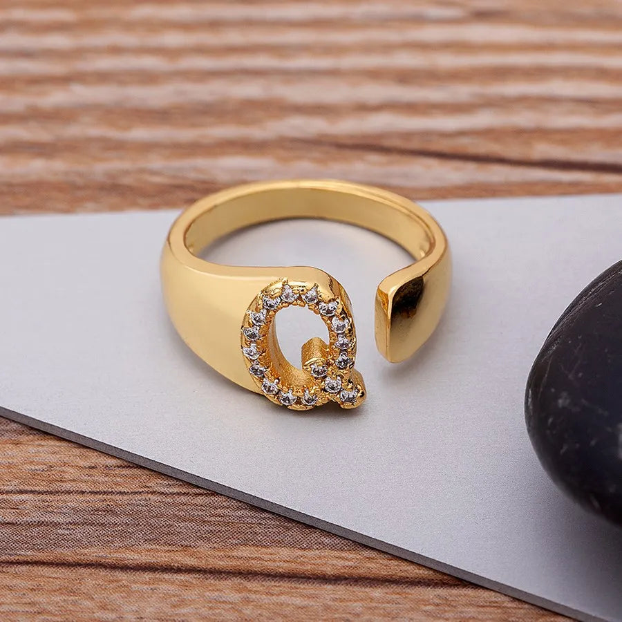 New Fashion A-Z Letter Gold Color Metal Adjustable Opening Ring Initials Name For Women Finger Rings Party Crystal Jewelry Ladies Girls Luxury Jewelry Supplies