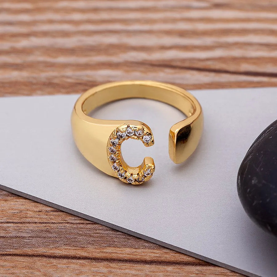 New Fashion A-Z Letter Gold Color Metal Adjustable Opening Ring Initials Name For Women Finger Rings Party Crystal Jewelry Ladies Girls Luxury Jewelry Supplies