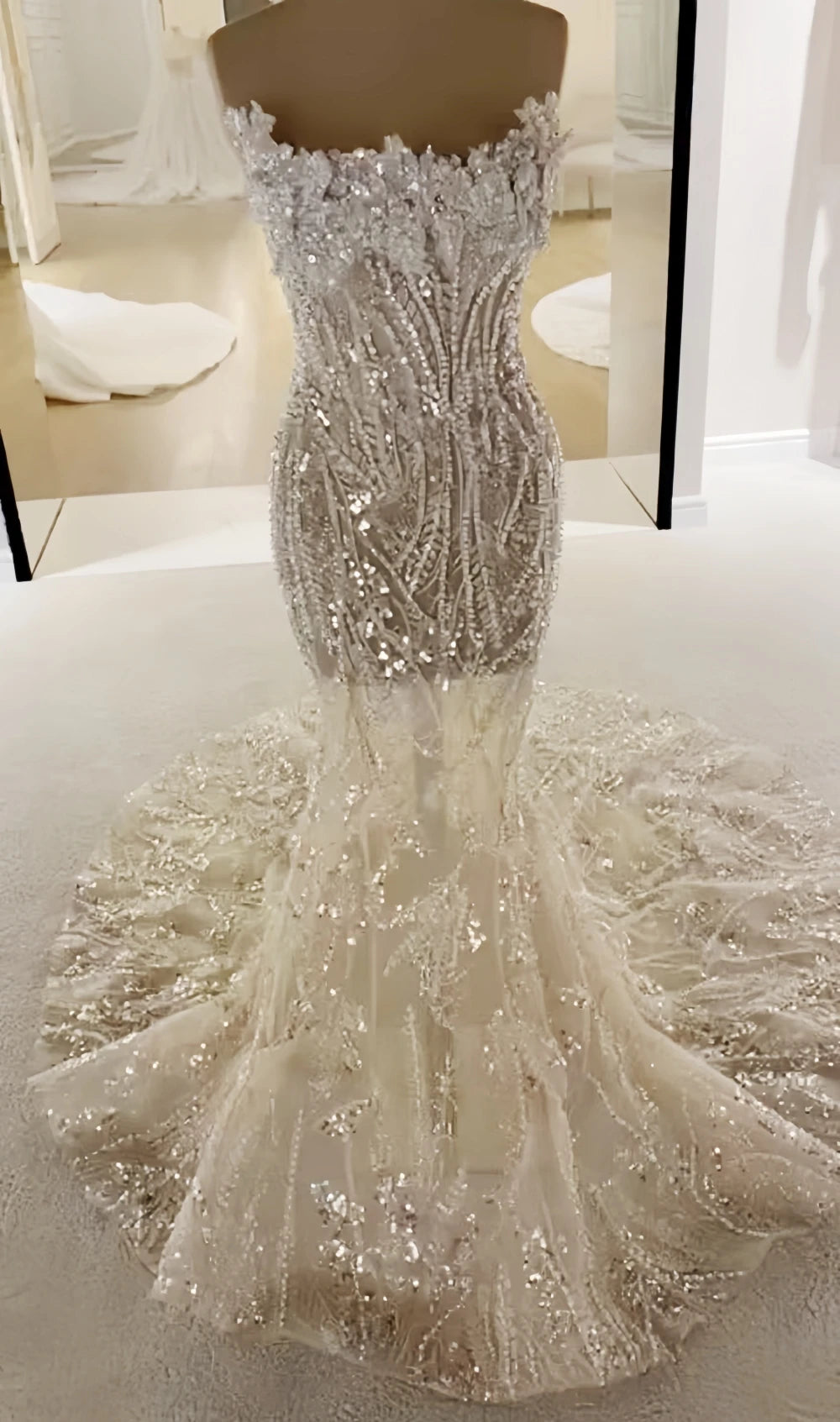 Boutique Gala HOT SALE NEW Arrivals Bridal Gown Luxury Elegant Beaded Strapless Long Train Backless Mermaid Wedding Dress Women's Luxury Clothing Supplies
