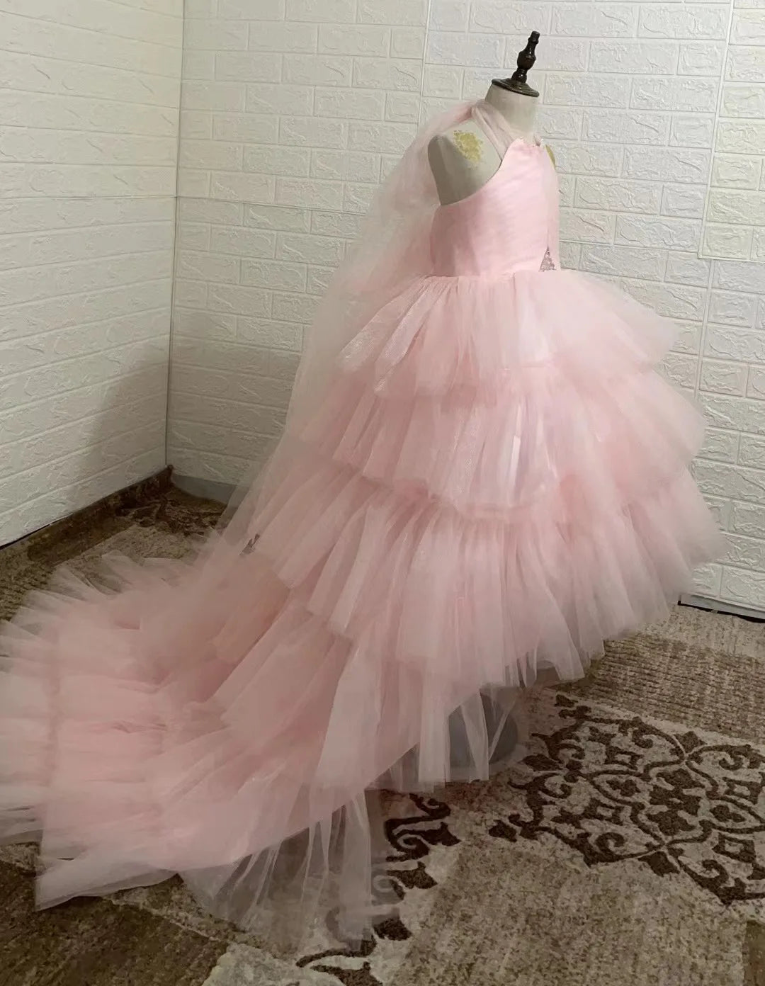 New Style Girls Luxury High Collar Back Ribbon Temperament Popular Short Front and Long Back Tail Chapel Train Princess Children's Bridesmaid Dress Evening Prom Party Mermaid Formal Bridal Gowns