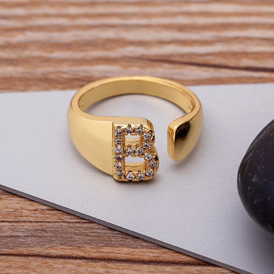 New Fashion A-Z Letter Gold Color Metal Adjustable Opening Ring Initials Name For Women Finger Rings Party Crystal Jewelry Ladies Girls Luxury Jewelry Supplies