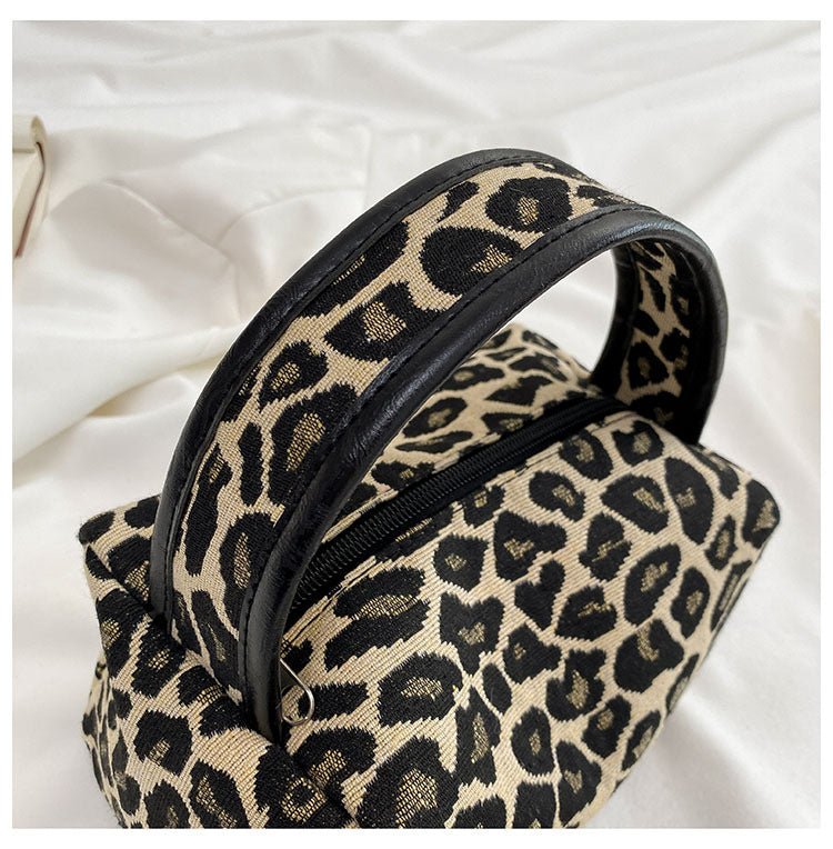 Leopard Makeup Bag Luxury Large Capacity Skincare Portable Carrying Canvas Purse Waterproof Zipper Organizer Outdoor Travel Makeup Bag Cosmetics Accessories Supplies