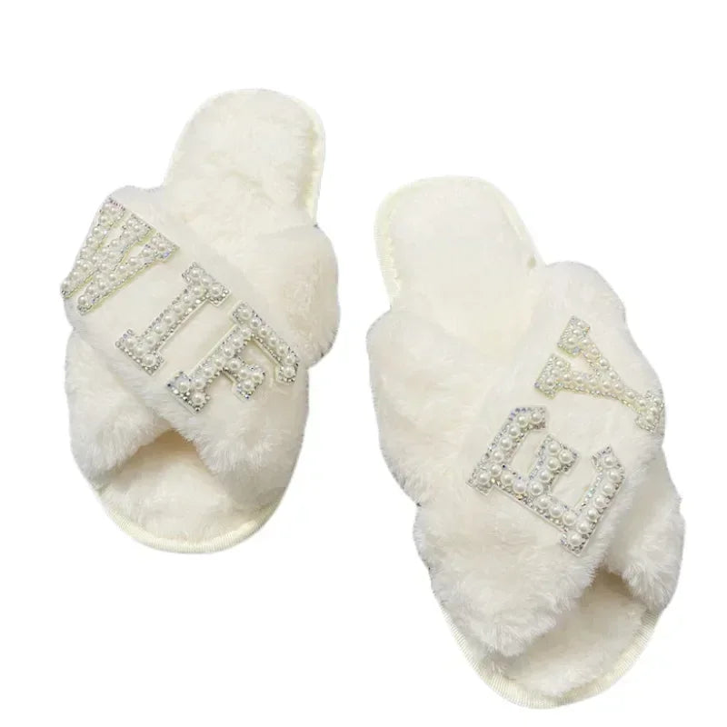 NEW Arrivals Bride/Wifey/I DO Slippers Wedding Honeymoon Pearl Letter Leaky Toe Shower Slippers Bride Gift Wedding Props Valentine's Day Gift