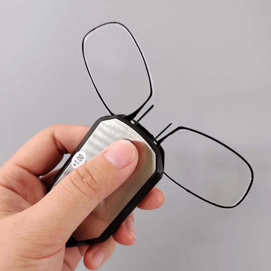 Nose Clip-on Reading Glasses Folding Legless Ultralight Keychain Glasses Men Women Mini Portable Presbyopic Glasses +1.0 To +3.0