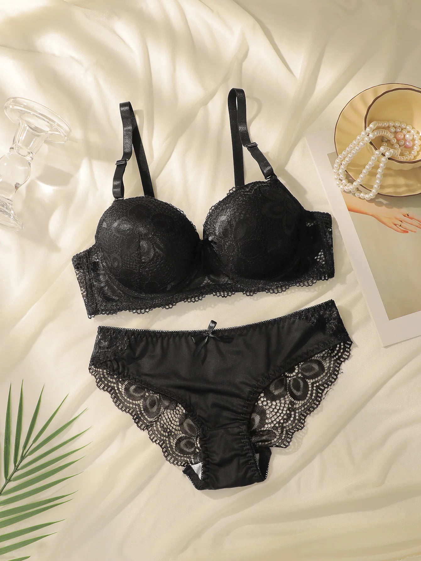 NEW Arrivals Hot Selling Transparent Floral Two Pieces Clothing Underwire Push Up Lingerie For Woman A2123 Sexy Lingerie