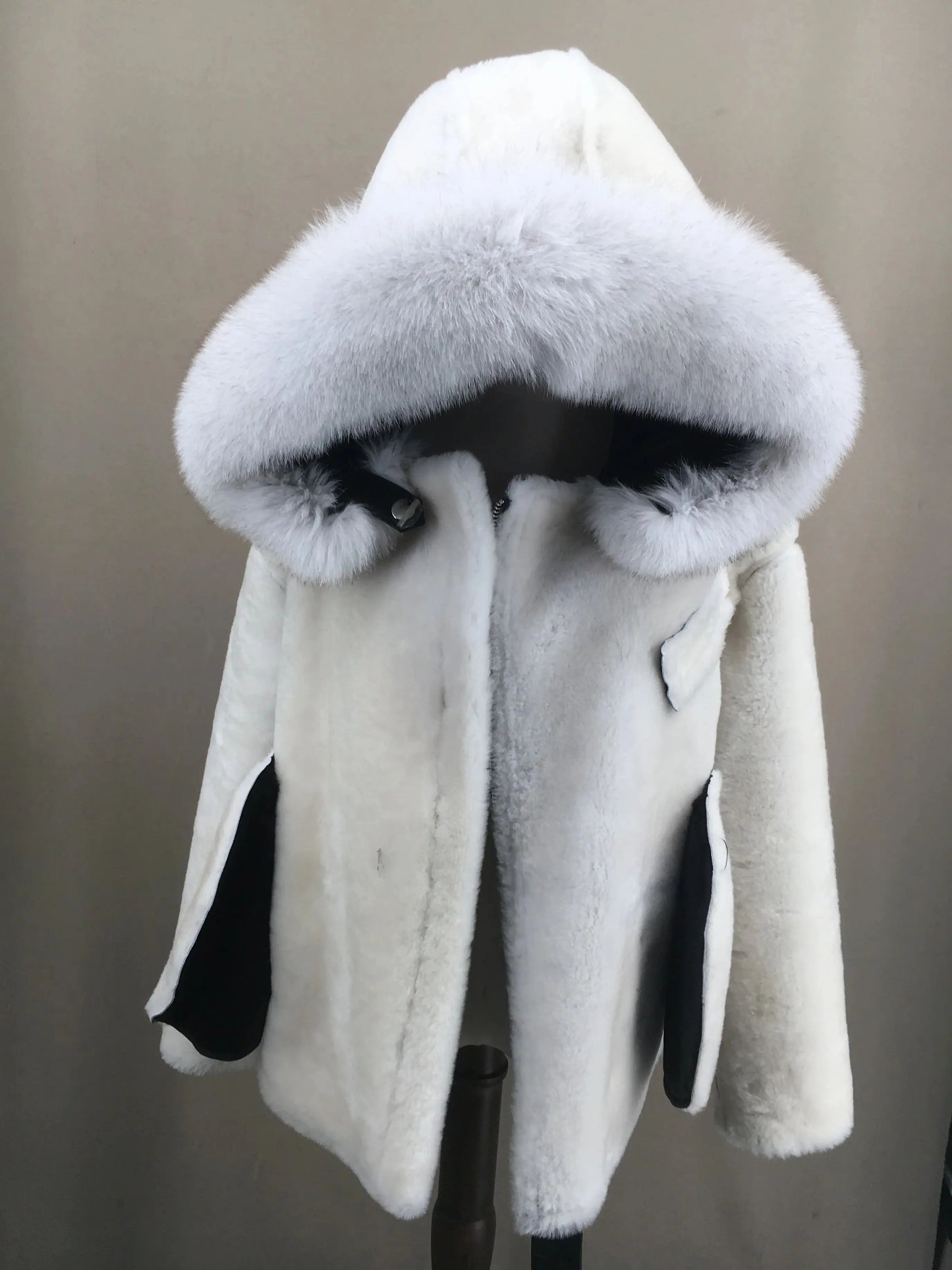 Women Sheep Leather One Fur Coat Parka Jacket Lining With Fox Fur Hood Trimming Warm Locomotive Suit Biker Jacket