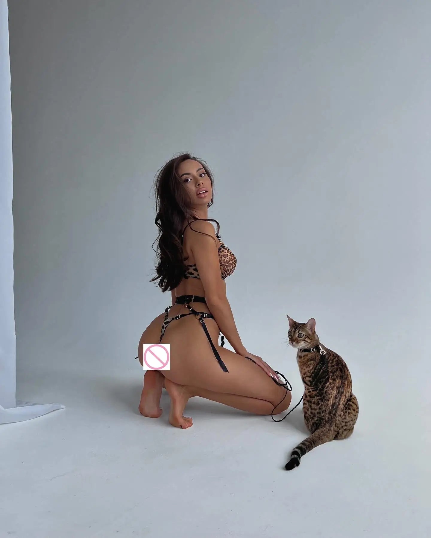 MIRABELLE Leopard Sexy Lingerie Set Woman 3 Pieces Erotic Underwear Thongs Ring Linked Lace Bra Garters Hot Exotic Sets