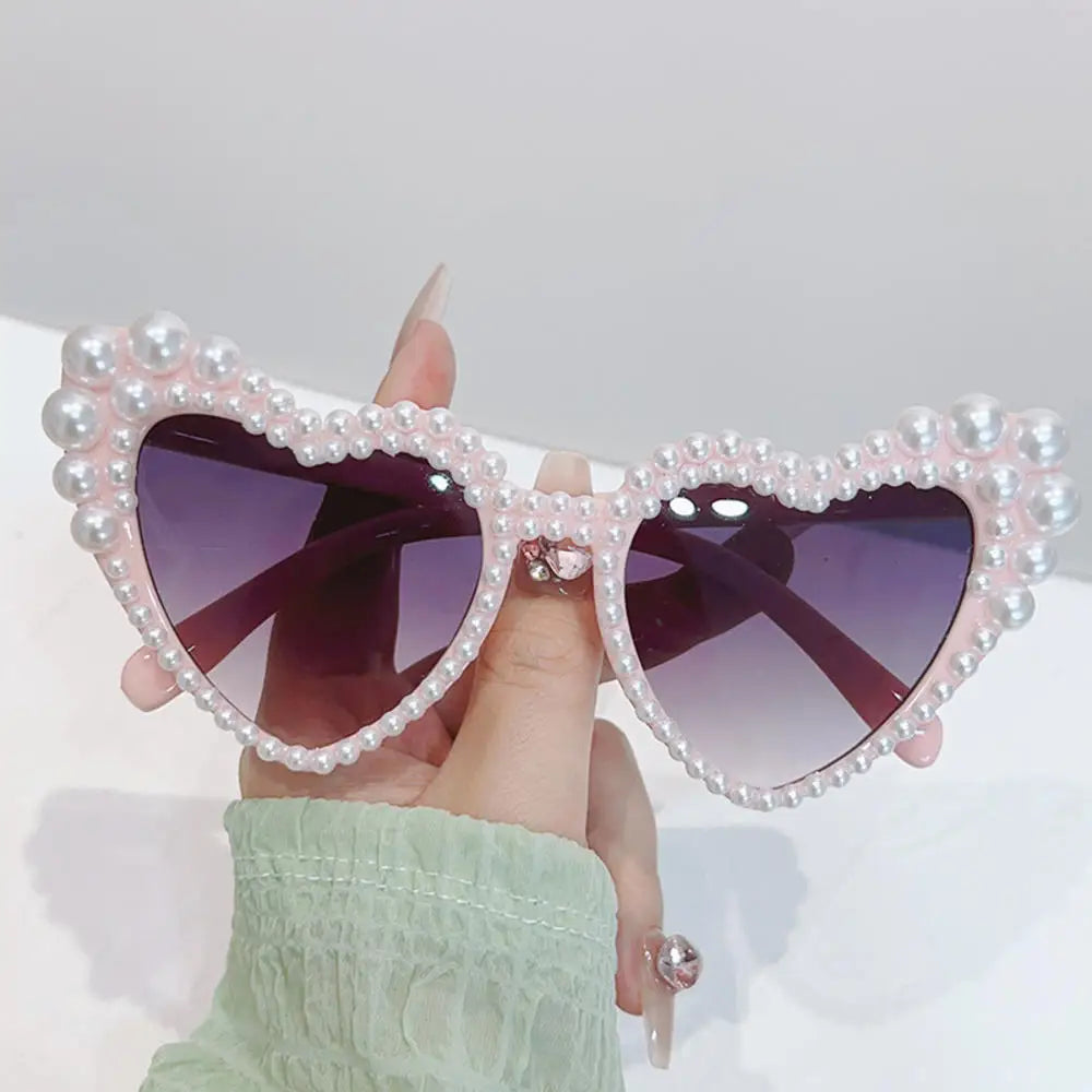 NEW Arrivals Women Luxury Diamond Frame Heart Shape Sunglasses Large Anti UV400 Sun Glasses for Ladies Wedding Guests Birthday Party New Year Party Eyewear Bachelorette Hen Party Accessories