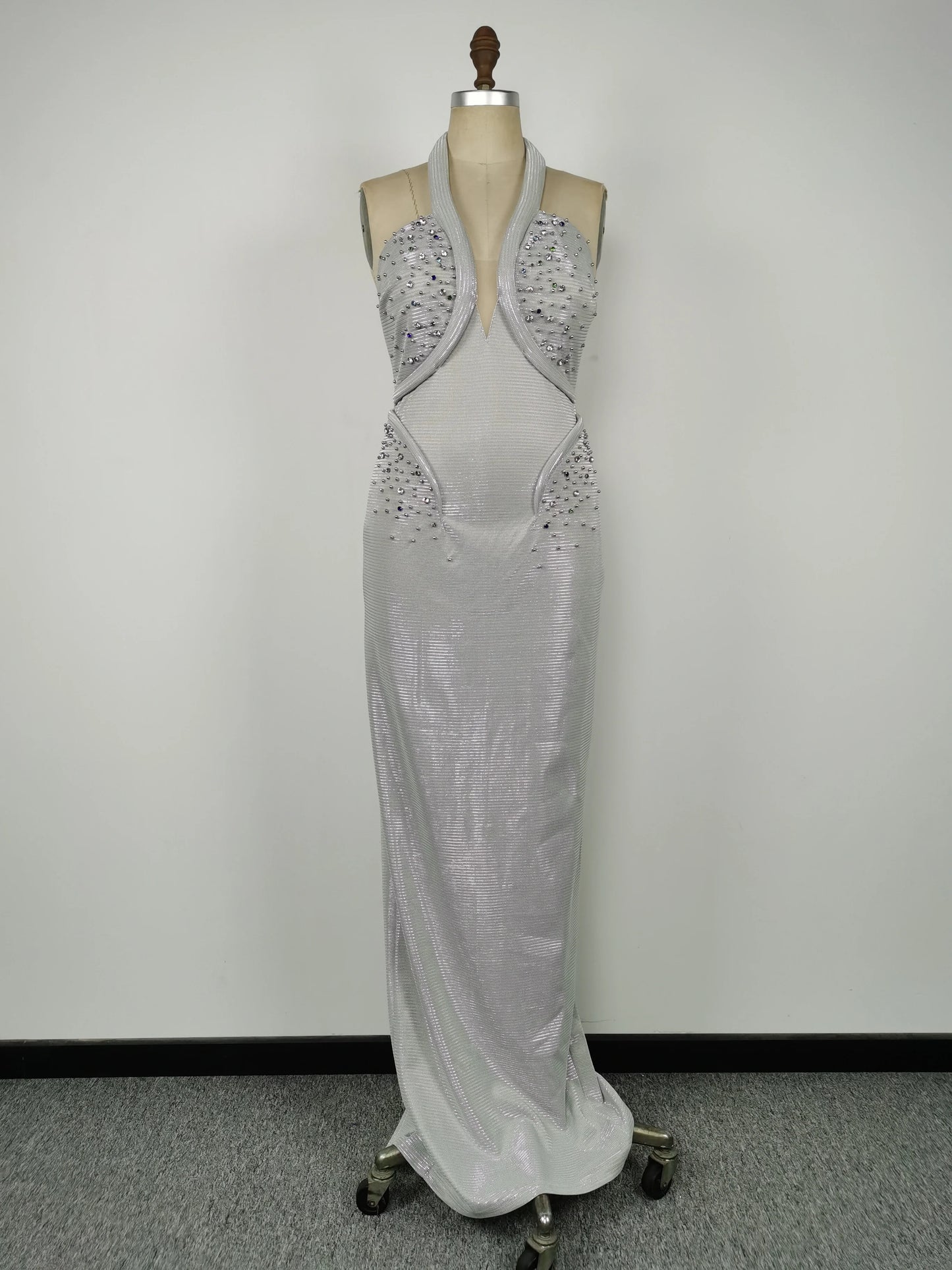 2025 New arrival Luxury Italian Fashion Sexy V-Neck Halter Sequins Elegant Tailing Gown Sleeveless Ladies Temperament Slim Fit Evening Dress Red Carpet Celebrity Gown