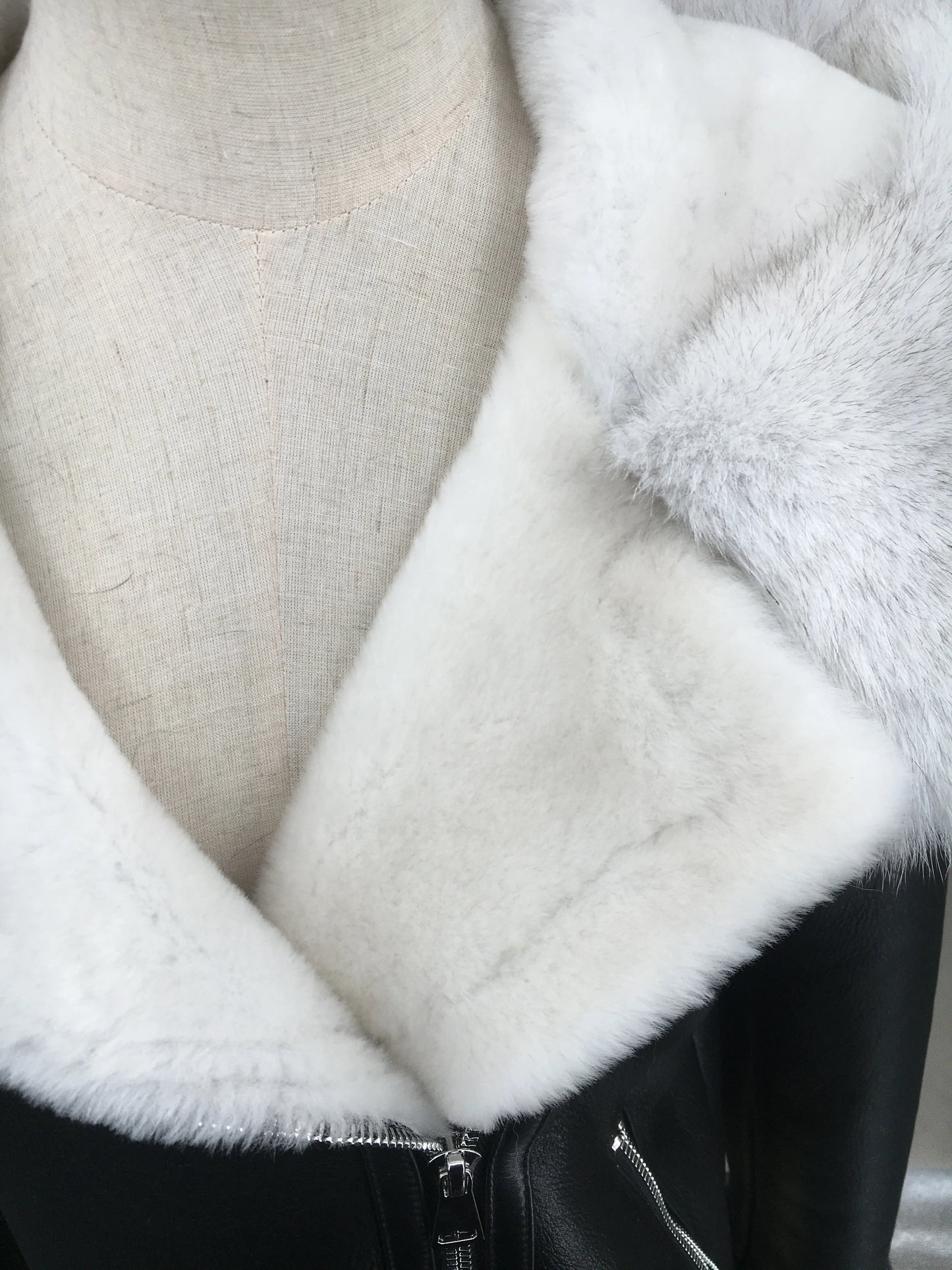 Women Sheep Leather One Fur Coat Parka Jacket Lining With Fox Fur Hood Trimming Warm Locomotive Suit Biker Jacket