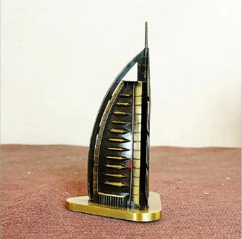 New Arrivals Metal Sailboat Hotel Workmanship Sightseeing Souvenir Burj Al-Arab Arab Tower Architects Designer Gifts Home Ornaments Home Office Desktop Decoration Suppiies