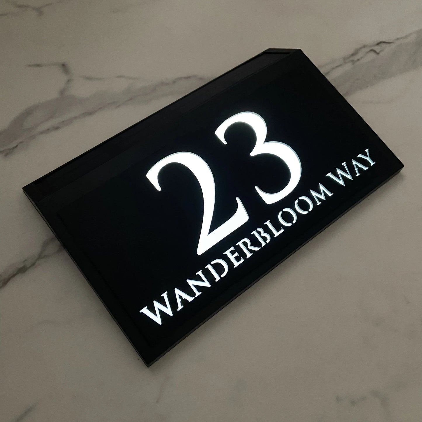 Matte Black/Glossy Gray Color 28cmx18cm Custom Solar LED Powered LED Lights Address Plaque, Modern Acrylic House Number Plate, Durable Outdoor Waterproof Door & Wall Sign Home