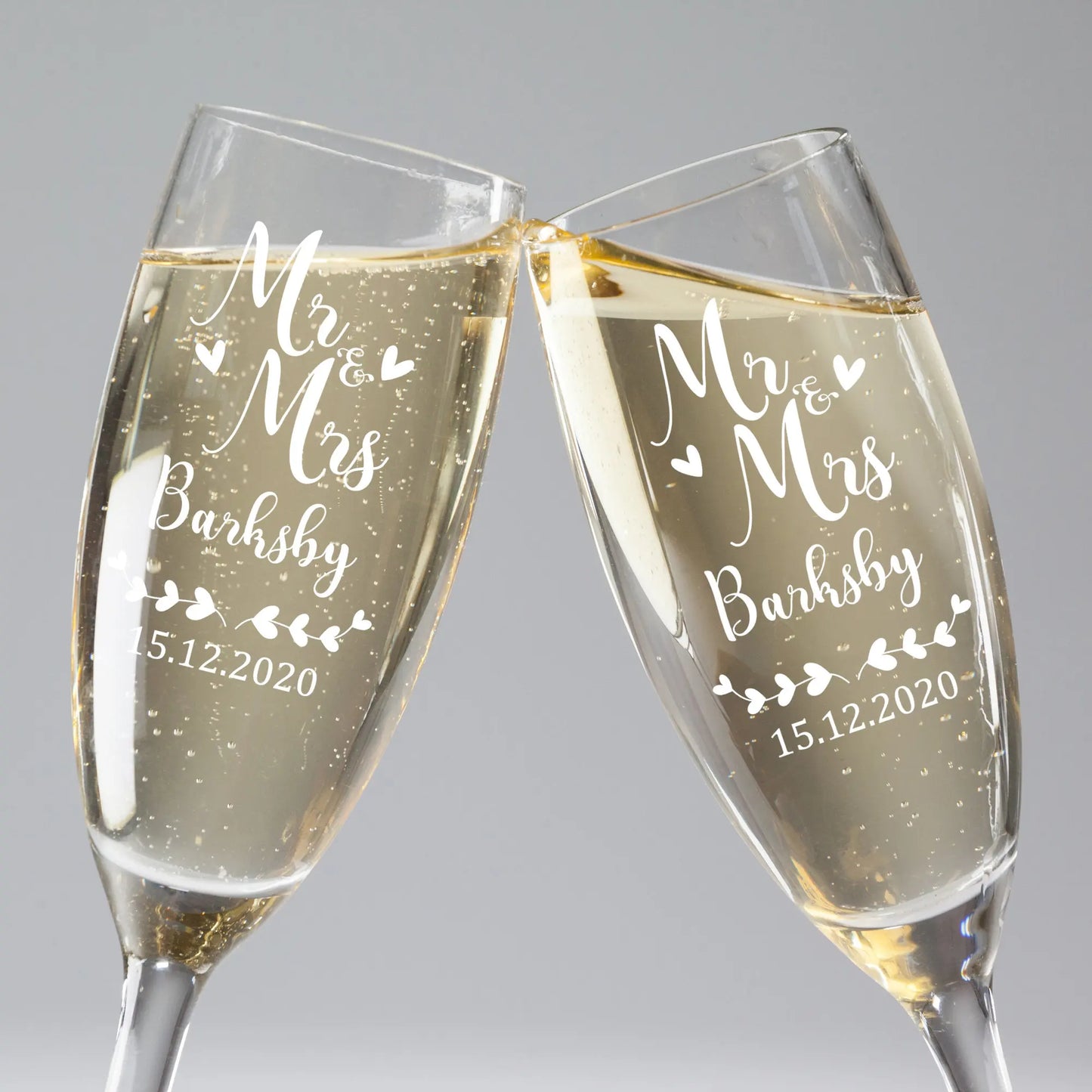 2 PCS Set PERSONALIZED Mr. And Mrs. Names/Dates Wedding Toasting Flutes Wedding Party Glasses Custom Bride and Groom Toasting Glasses Celebration Glassware Barware Accessories