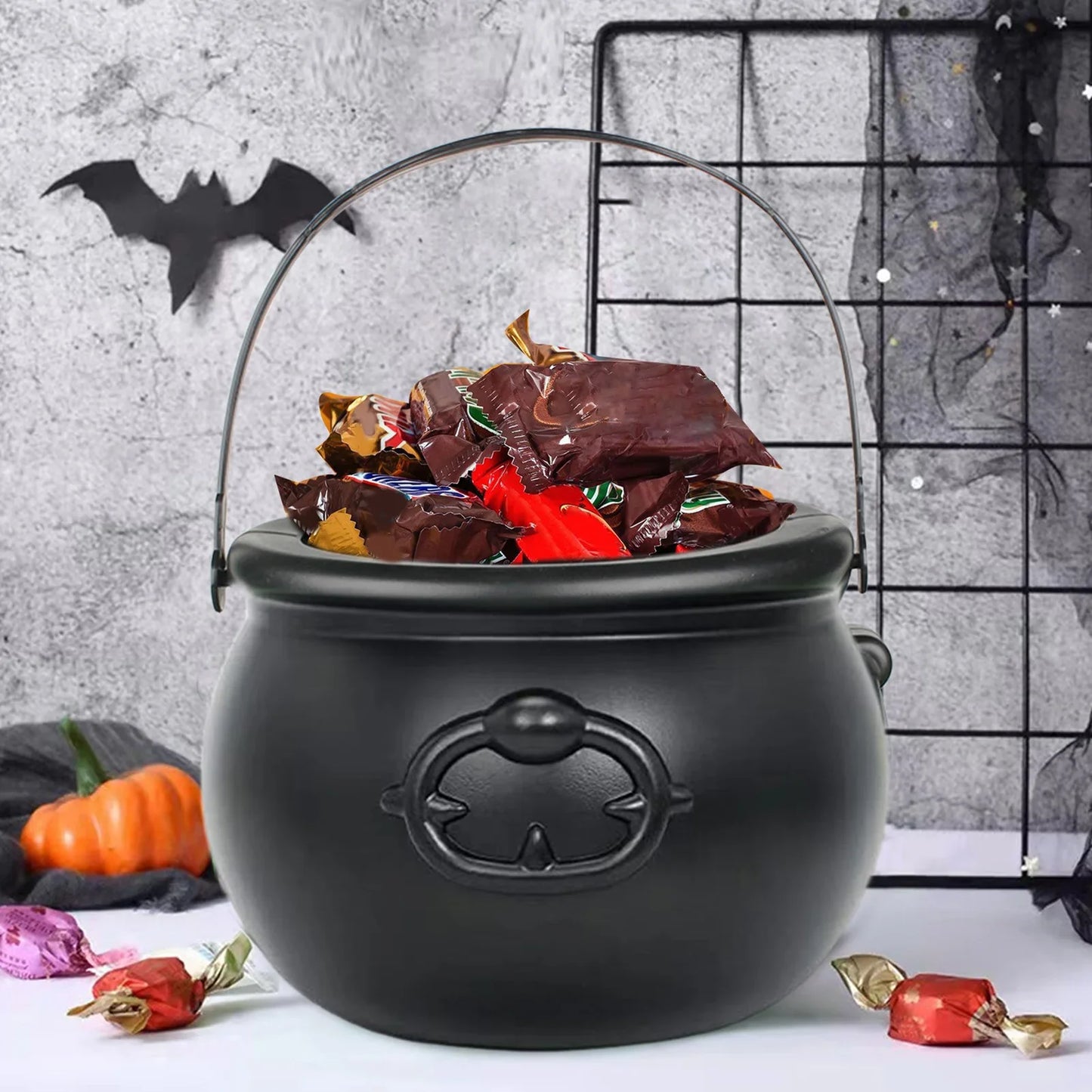 Halloween Trick or Treat Large Wizard Witch Cauldron Decoration Prop Halloween Irish Parties Table Centerpieces Candy Holder Table Halloween Haunted House Decoration