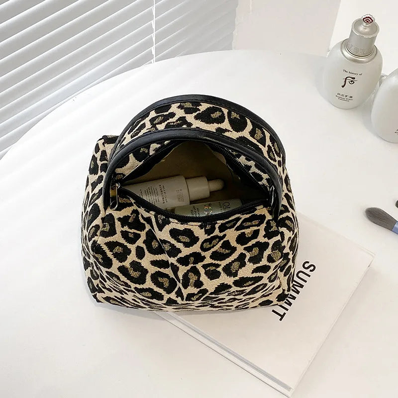 Leopard Makeup Bag Luxury Large Capacity Skincare Portable Carrying Canvas Purse Waterproof Zipper Organizer Outdoor Travel Makeup Bag Cosmetics Accessories Supplies