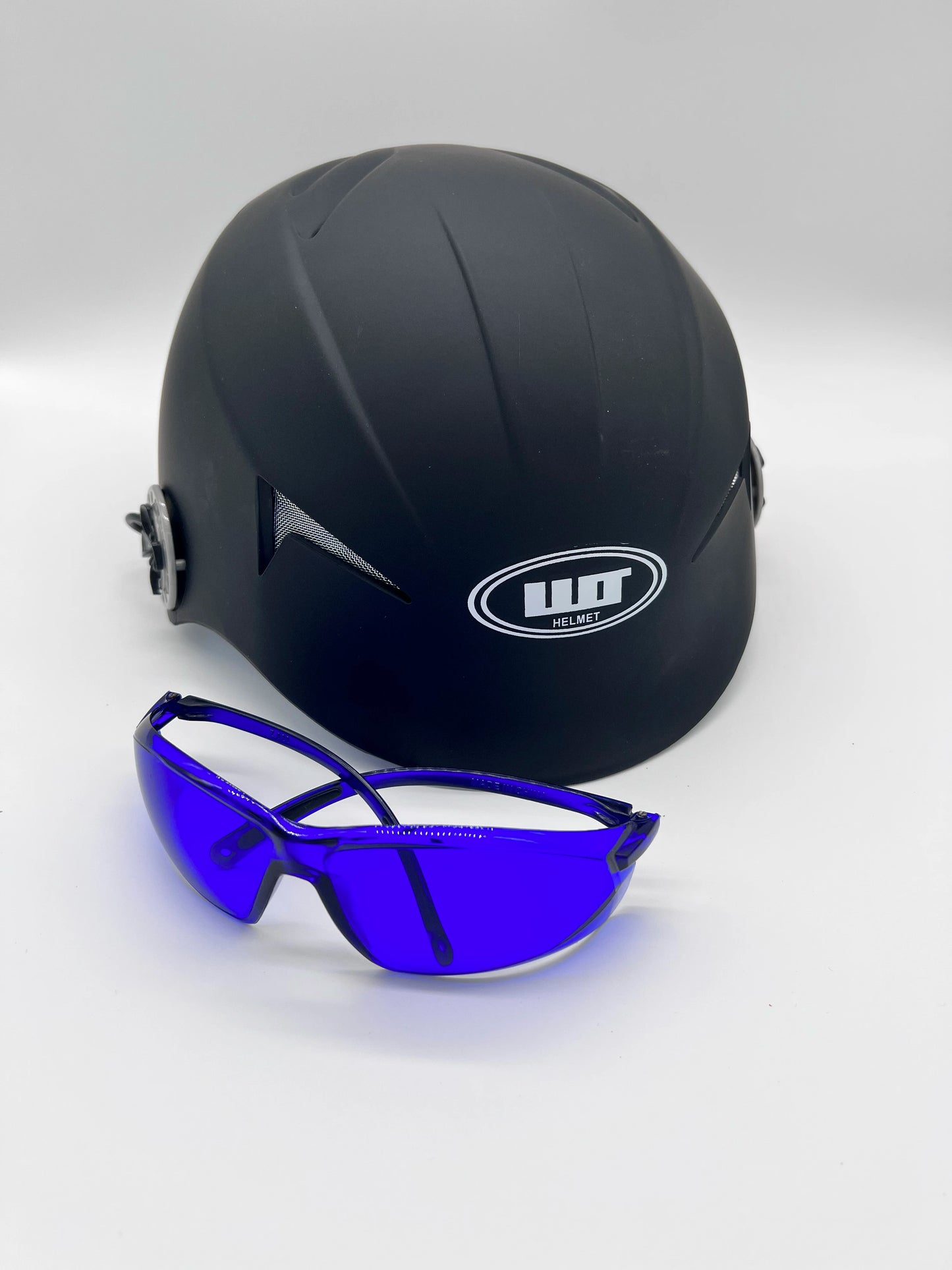 NEW Arrivals Laser Infrared Light Regrowth Hat Red Light Device for Hair Anti-Loss Hair Growth Laser Cap Hat LED Light Helmet Women Men Hair Care Accessories