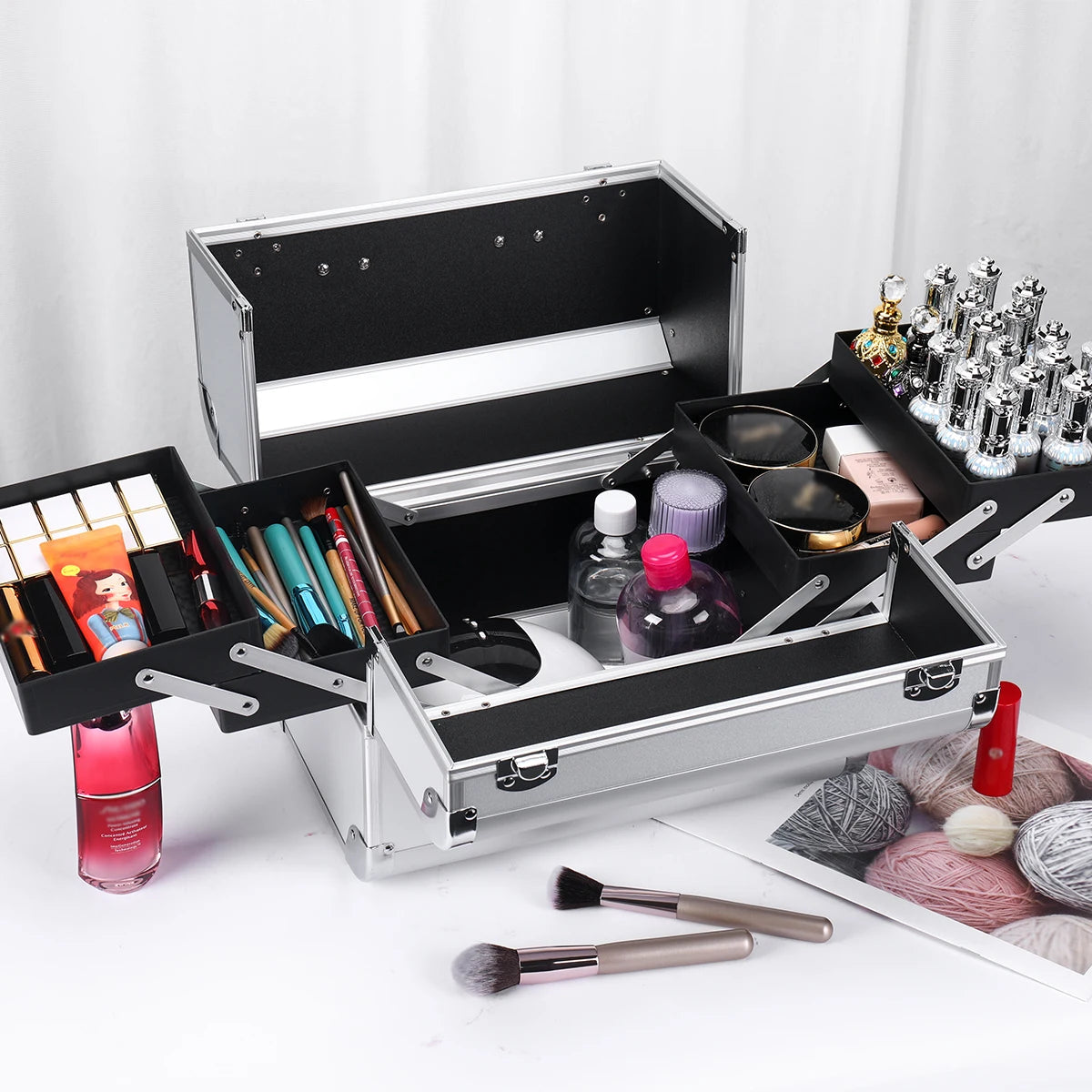 NEW Arrivals 8 Colors Make-Up Train Case Aluminum Alloy Case Pedicure Tool Box with Handle Cosmetic Box Portable Makeup Case Organizer