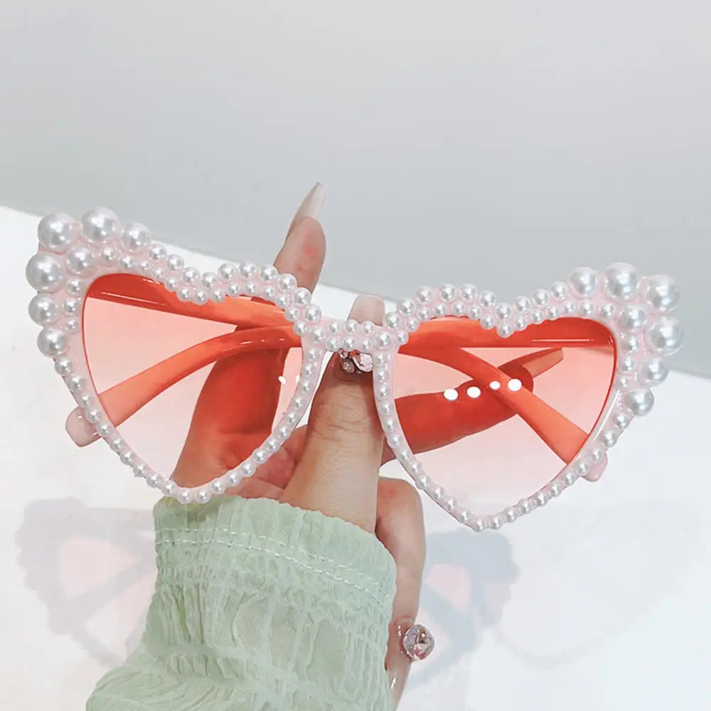 NEW Arrivals Women Luxury Diamond Frame Heart Shape Sunglasses Large Anti UV400 Sun Glasses for Ladies Wedding Guests Birthday Party New Year Party Eyewear Bachelorette Hen Party Accessories