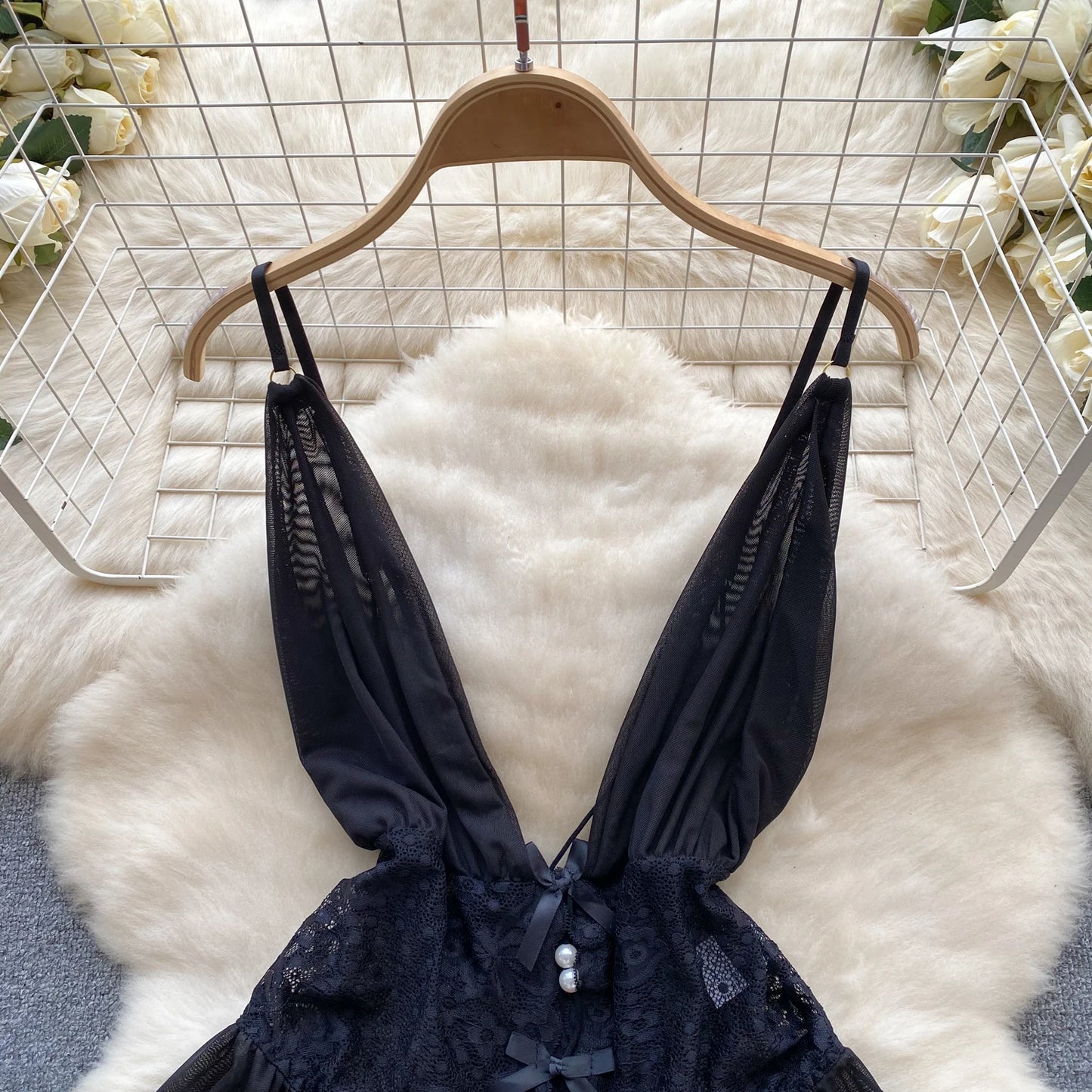 NEW Arrivals Black/Red Beaded Lace Strappy Rompers Jumpsuit Lingerie One Piece Combination Catsuits Skinny Sexy Bodysuits V-Neck Women Solid Clothes