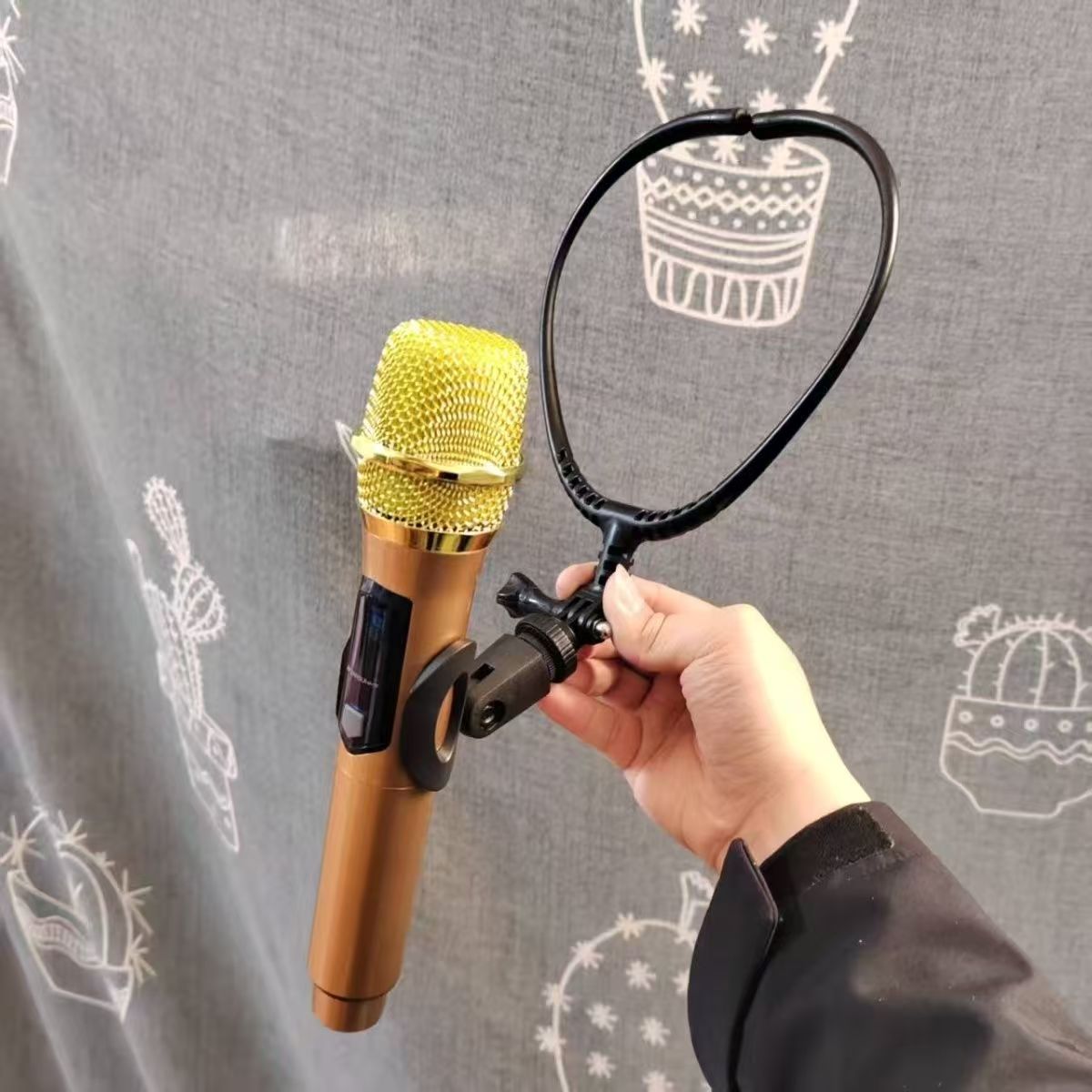 Home Studio Professional Hands-Free Neck Microphone Stand with Adjustable Clip - Heavy-Duty ABS Ergonomic Clip-On Mic Holder for Live Performances, Recording, Podcasting, Singing & Public Speaking - Secure Hands-Free Voice Ca