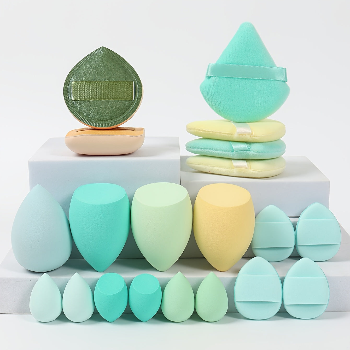 20 PCS Set Marshmallow Set, 2 Cushion Puffs & 4 Loose Powder Puffs & 4 Makeup Sponges & 6 Makeup Sponges & 4 Cushion Puffs, Beauty Makeup Sponge Mixed with Bb Cream, Foundation, Concealer, Especially Suitable for Covering Loc