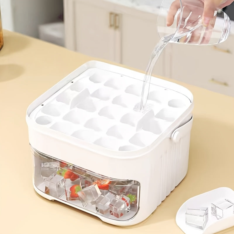 A Single Piece Cube of Ice Mold Designed for Making Ice at Home, Featuring a Large Storage Capacity, Ideal for Small Refrigerators, Complete with Lids. This Dual-Layer Ice Storage Container Allows for Combined Storage