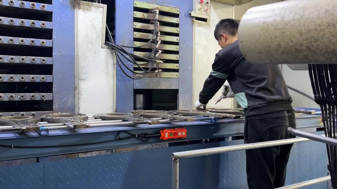 NEW 1 Set + Balls + Bag  Explorer Pro Carbon Fiber Unisex Tennis Rackets, White Available, One-Piece Construction, Pre-Strung Pattern 16x19, Approx. 260g, 102  Racquet Head Size, Free Racquet Bag & Vibration Dampener, for Int