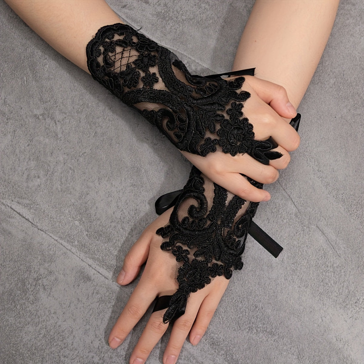 Stylish Black Lace Gloves Without Fingers for Ladies - Featuring Detailed Floral Designs, Flexible Wristbands, And Breathable Material - Perfect for Halloween And Dance Events, for halloween Costumes | Chic Glove Style | Adju