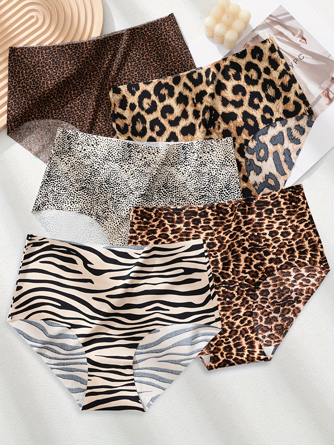 5 PCS Set - Autumn And Winter Plant Leopard Print Animal Print Women's Underwear One-Piece Seamless Nude Thin Breathable And Quick-Drying Women's Briefs V-Line Waist Full Hip Covering Women's Briefs Sports Health Yoga Dance