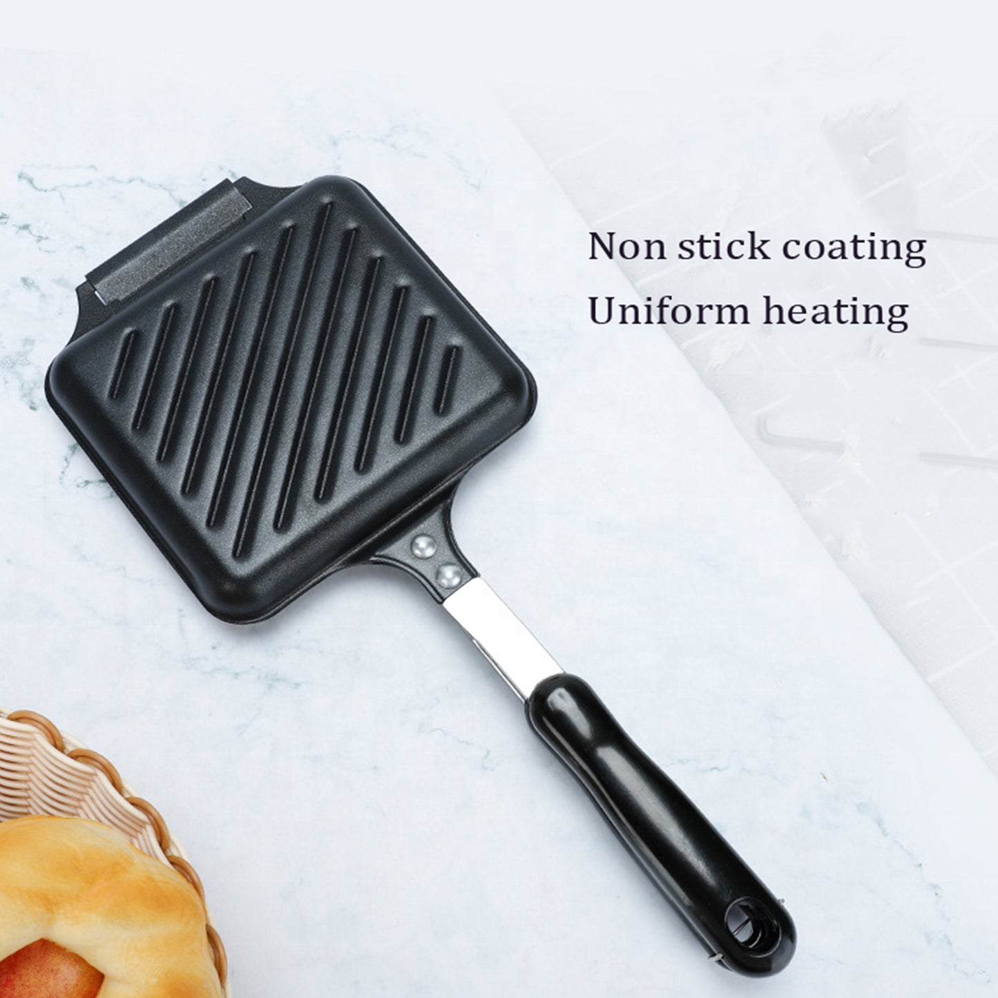 Stovetop Sandwich Maker, Versatile Toasted Sandwich Appliance, Non-Stick, Easy to Clean, Detachable, Flip Pan for Gas And Induction Stoves, Ideal for Home Cooking, Outdoor Use, Camping, Black