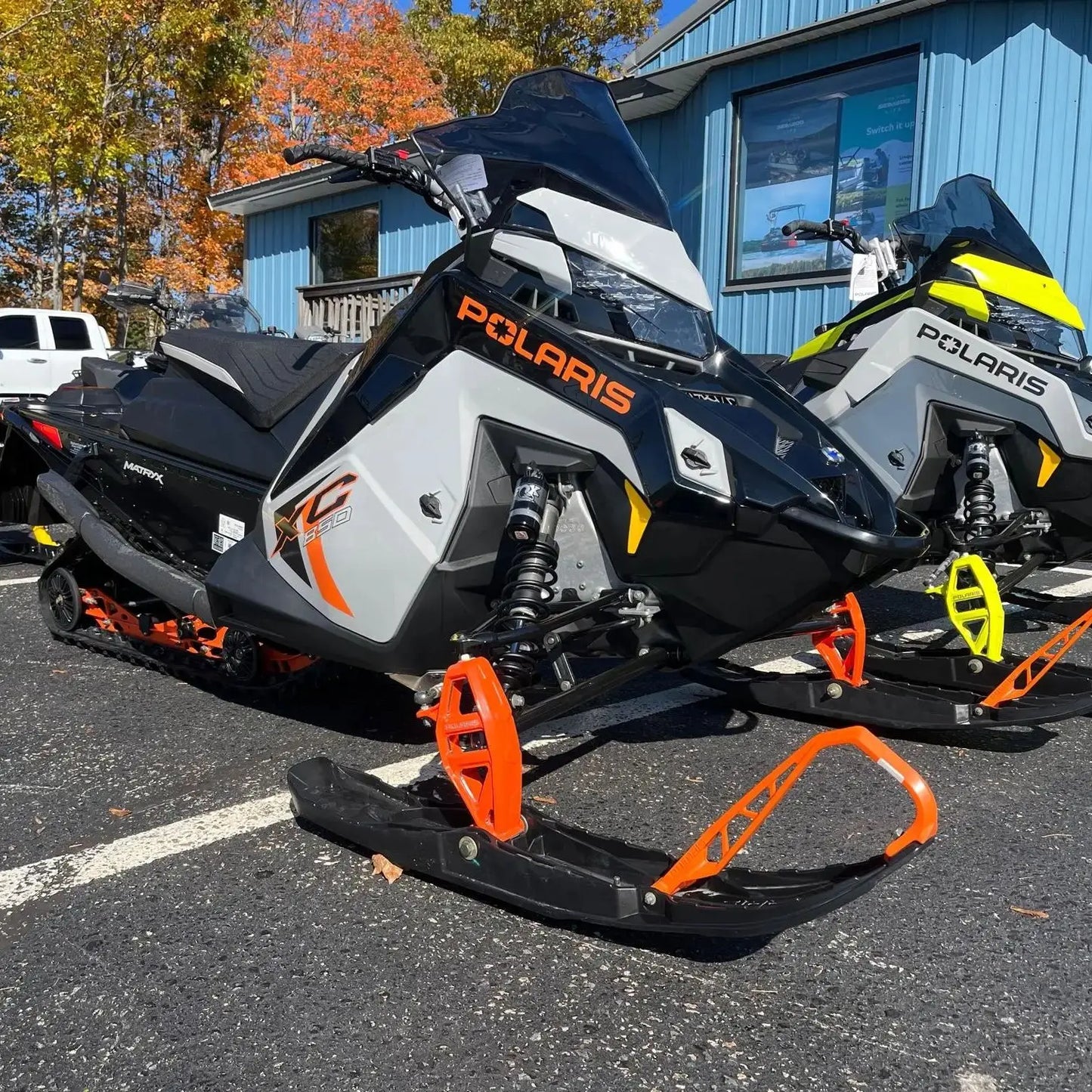 Switch Back Assault - XC 144 & 146 & 850 - Sport Snowmobiles