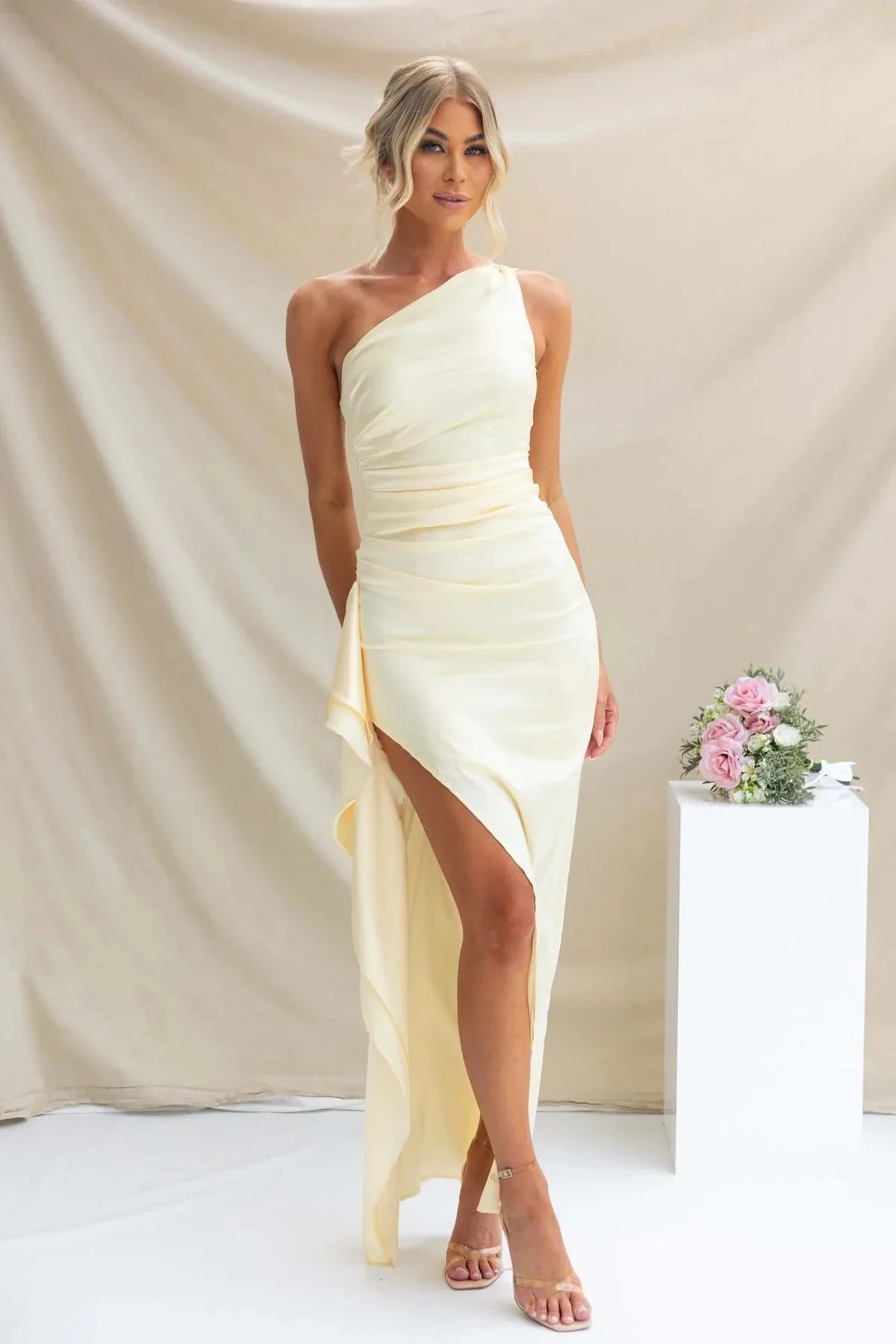 S-XL 7 Colors High Quality Women's Slim-Fitting Satin Luxury Dress with High-Slit Oblique Shoulder Slash Neck Elegant Ladylike Breathable Eco-Friendly for Autumn Spring Dating Sexy Gowns Ladies Luxury Clothing Supplies