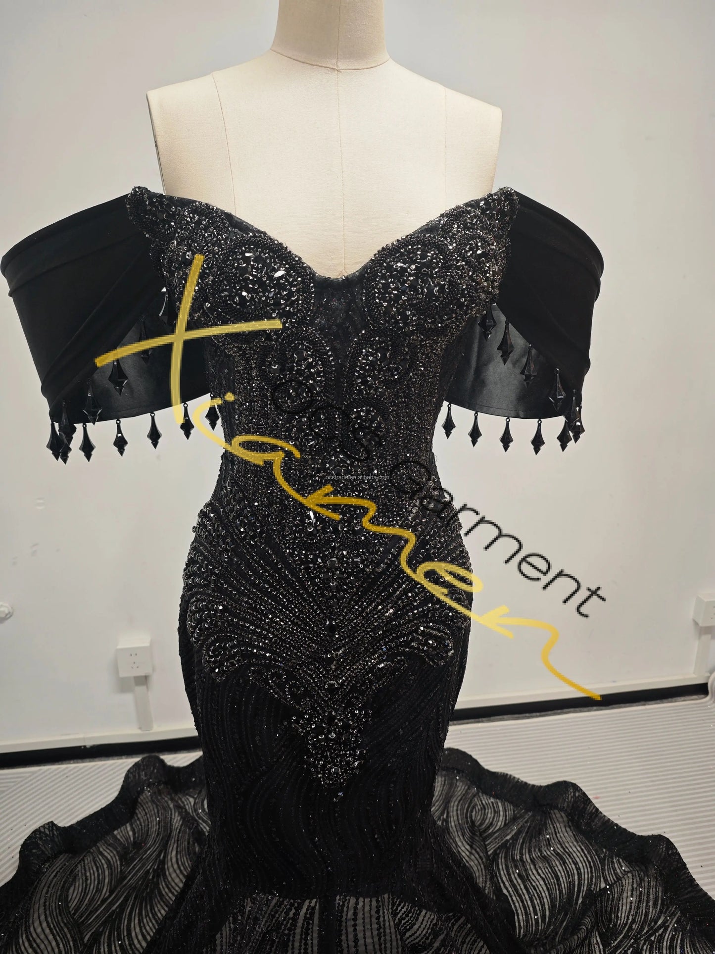 New Arrivals 15 Colors Black Rhinestones Crystal. Appliques Decoration With Hang Off the Shoulder Elegant Prom Dresses Mermaid Ball Gown Red Carpet Celebrities Luxury Apparel Supplies