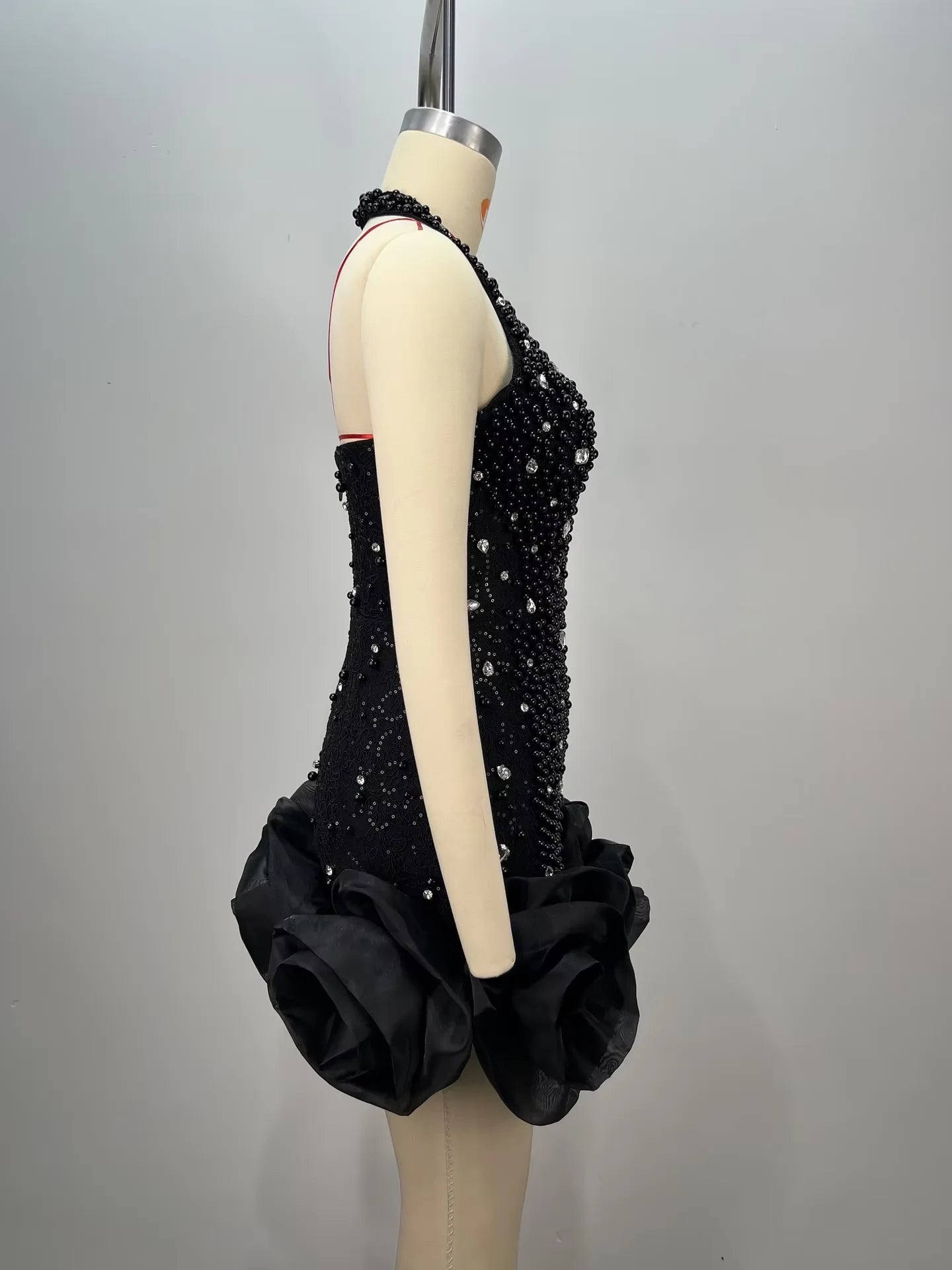 Black/White Color New Fashion White Halter Neck Rhinestone Pearl Beaded Wedding Guest Birthday Party Evening Dresses Women Banquet Dress Ladies Luxury Clothing Supplies