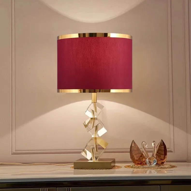 Gold/Red Color Home Villa Hotels Luxury Lampshade American Style Light Luxury Design Crystal Desk Light Modern Bedroom Bedside Living Room Art Decoration Crystal Table Lamp