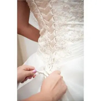 New Arrivals Halter White Tulle Lace Travel Photography Light Satin Princess Style Bride Engagement Wedding Dress Mermaid Luxury Gown