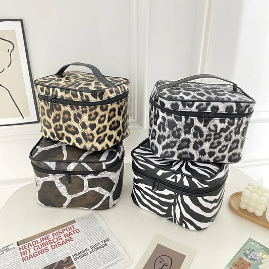 NEW Arrivals Luxury Leopard Cosmetics Storage Bag Travel Airport Outdoor Portable Women's Washing Bag Simple Atmospheric Make -Up Bags Ladies Cosmetics Accessories Products