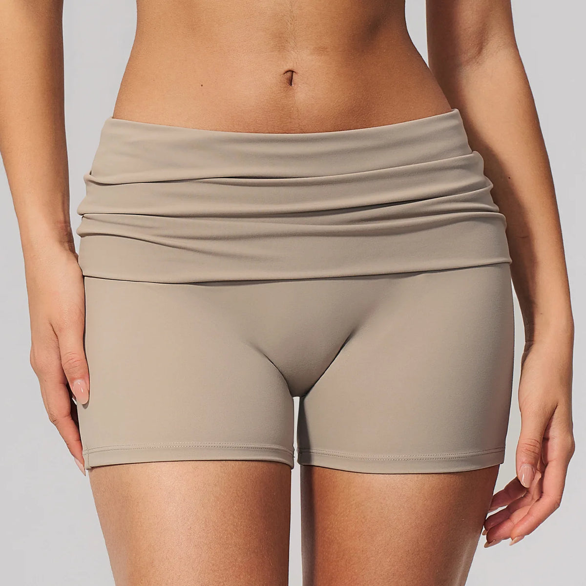 8 Colors Women's Sexy Activewear Fitness Yoga Trendy Stylish Casual Gym Workout Clothing Fold Over Waistband Pants Tummy Control Butt Lifting Yoga Shorts Women Sports Clothing Supplies