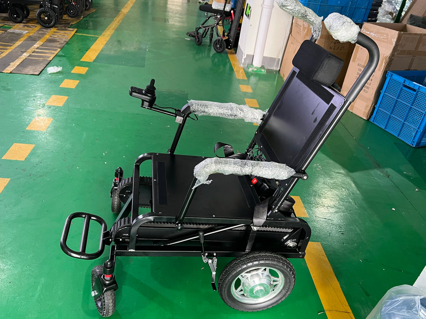NEW Arrivals OEM/ODM 240 kg Load Capacity 9.8kg Light Electric Stair Climbing Wheelchair Power Stair Climbers for Home Outdoor Care Disabled People Mobility Supplies
