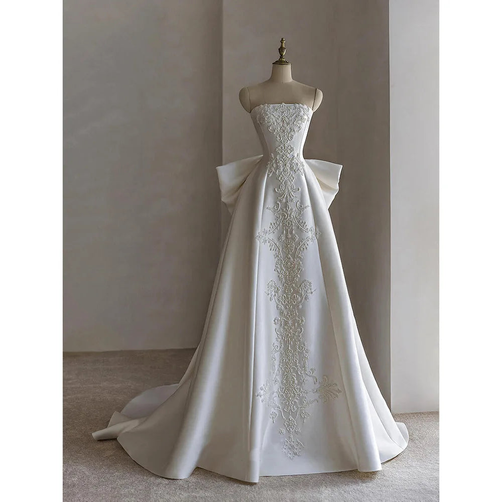 Low Price Sales are Limited Boutique HOT SALE Luxury Satin Bride Strapless Satin Bridal Gowns Large Size S-5XL  Bow Wedding Luxury Dresses
