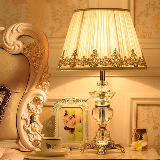 NEW Wedding LED Luxury Crystal Contemporary Decorative Light Home Villa Bedside Bedroom Living Room Luxury Lampshade Hotel Natural Crystal Table Lamps