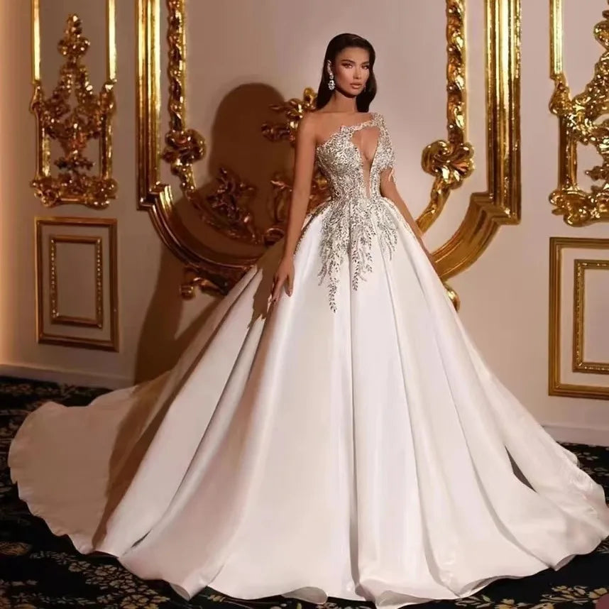 Boutique HOT SALE  New Exquisite Deep V-Neck Sexy Rhinestones Luxurious Elegant Temperament Sexy Wedding Dress Bridal Gowns Women Luxury Clothing Supplies