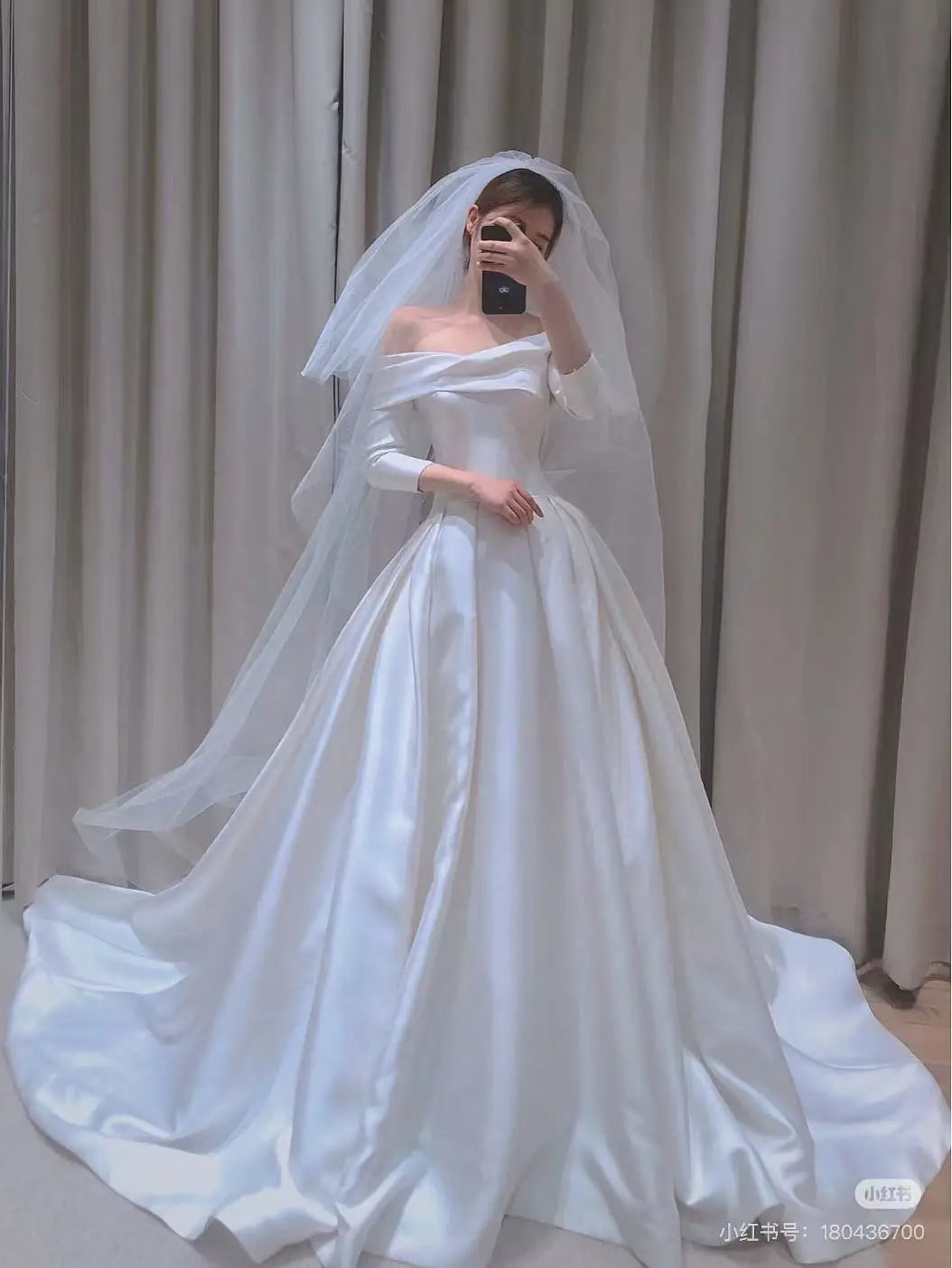 New Arrivals Halter White Tulle Lace Travel Photography Light Satin Princess Style Bride Engagement Wedding Dress Mermaid Luxury Gown