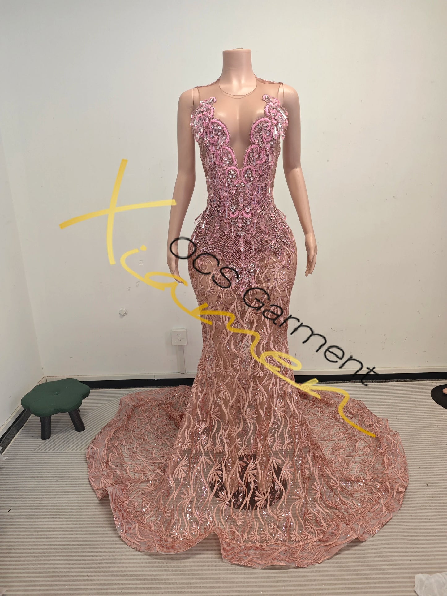Boutique Gala HOT SALE  NEW Arrivals 20 Colors Luxury See Through  Black Rhinestone Deep V Cut Mermaid Top Quality Celebrities Red Carpet Prom Dress Sheer Mesh Lace Beaded Fringe Long Train Pageant Evening Formal Gown