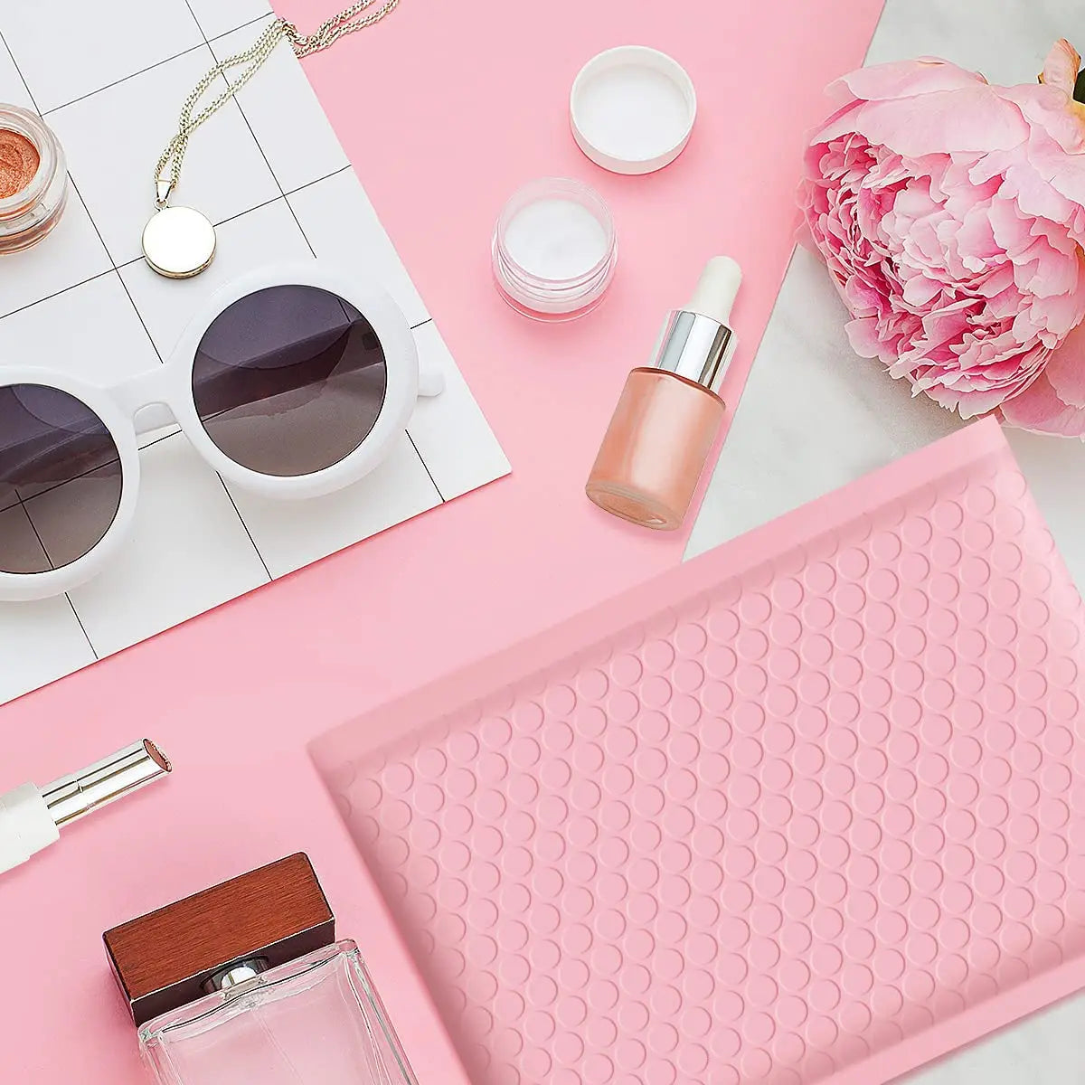 NEW Arrivals 50/100PCS Set Black/Yellow/Pink Bubble Envelope Bag Pink Waterproof Poly Bubble Mailers Opaque Self-Seal Adhesive Boutique Shipping Travel Bags