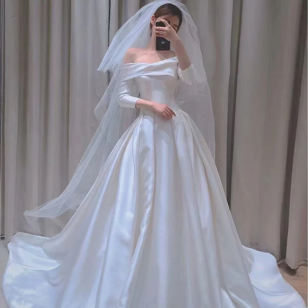 New Arrivals Halter White Tulle Lace Travel Photography Light Satin Princess Style Bride Engagement Wedding Dress Mermaid Luxury Gown